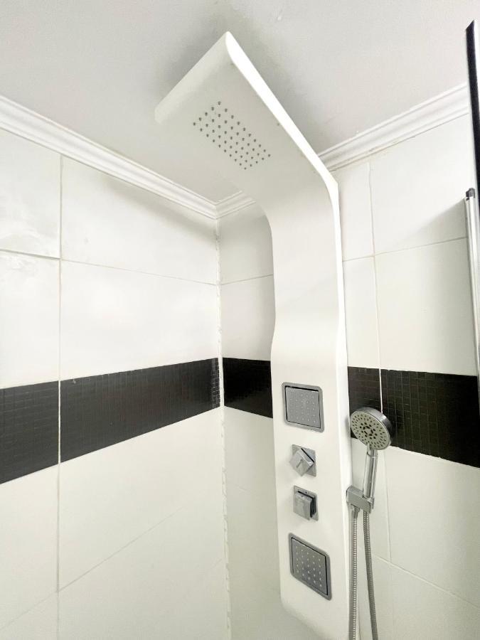 White 2 Apartment Букурещ Екстериор снимка